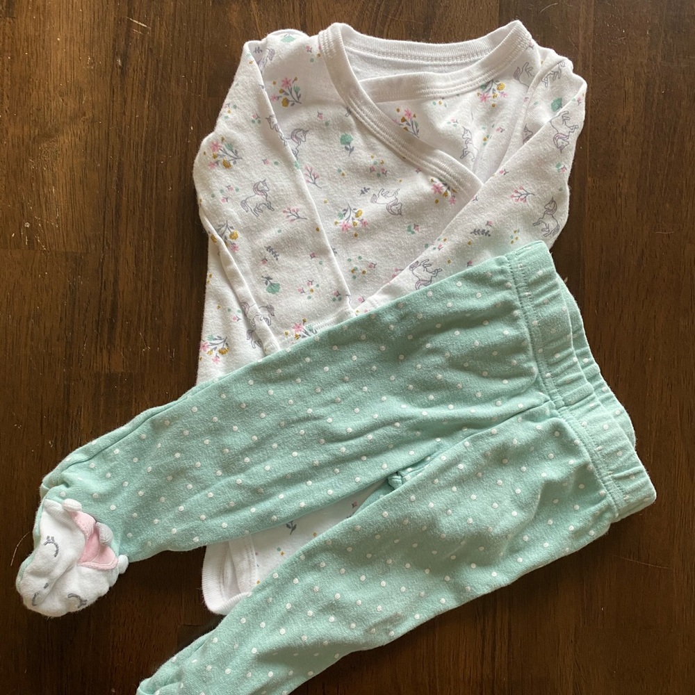 Just one you by Carter’s unicorn outfit. 6 month